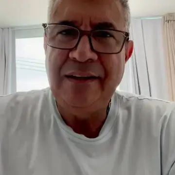 Publicação de Gean sobre Flávio Bolsonaro em 16/10/2026