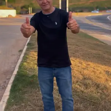 Publicação de Doutor Lucio sobre Flávio Bolsonaro em 16/10/2026