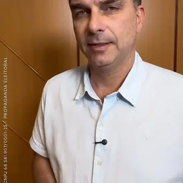 Publicação de Gilvandro Estrela sobre Flávio Bolsonaro em 16/10/2026