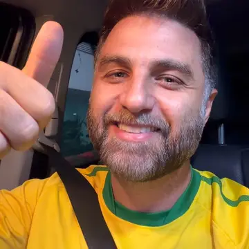 Publicação de Wladimir Garotinho sobre Flávio Bolsonaro em 16/10/2026