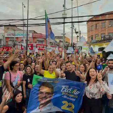 Publicação de Netinho Reis sobre Flávio Bolsonaro em 16/10/2026