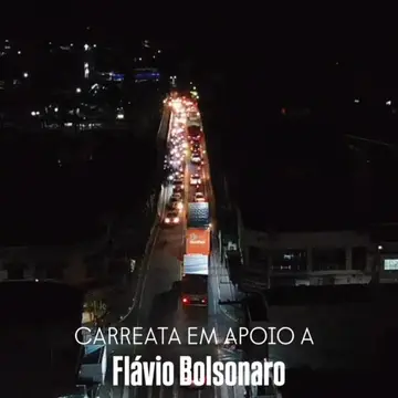 Publicação de Léo Pelanca sobre Flávio Bolsonaro em 16/10/2026