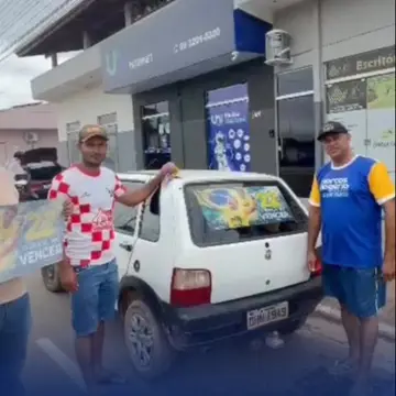 Publicação de Gilliard Gomes sobre Flávio Bolsonaro em 17/10/2026