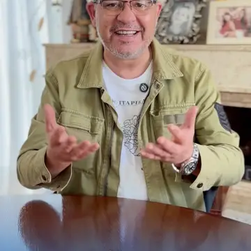 Publicação de Alexandre Ribas sobre Flávio Bolsonaro em 17/10/2026