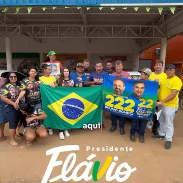 Publicação de Cleone Lima sobre Flávio Bolsonaro em 17/10/2026