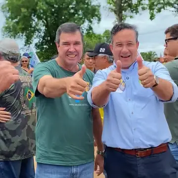 Publicação de Paleari sobre Flávio Bolsonaro em 17/10/2026
