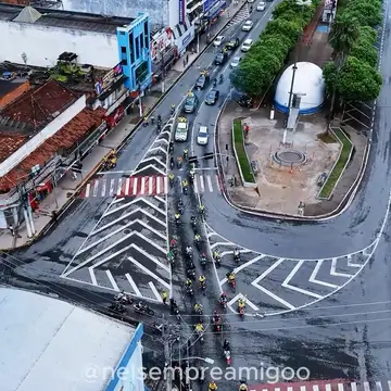 Publicação de Nel sobre Flávio Bolsonaro em 17/10/2026