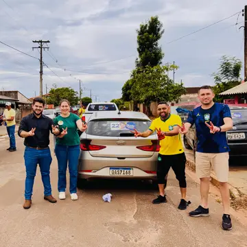 Publicação de Marcelo Pé sobre Flávio Bolsonaro em 17/10/2026