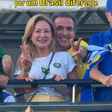 Publicação de Marcelo sobre Flávio Bolsonaro em 17/10/2026
