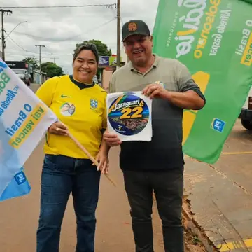 Publicação de Claudião sobre Flávio Bolsonaro em 17/10/2026