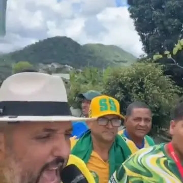 Publicação de Rodrigo Medeiros sobre Flávio Bolsonaro em 18/10/2026