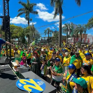Publicação de General Silva e Luna sobre Flávio Bolsonaro em 18/10/2026