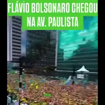 Publicação de Marcio Correa sobre Flávio Bolsonaro em 18/10/2026