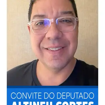 Publicação de Carlos Augusto sobre Flávio Bolsonaro em 18/10/2026