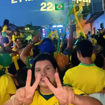 Publicação de Marcela sobre Flávio Bolsonaro em 18/10/2026