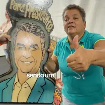 Publicação de Tiago Rocha sobre Flávio Bolsonaro em 18/10/2026