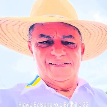 Publicação de Valdir Lemes sobre Flávio Bolsonaro em 19/10/2026