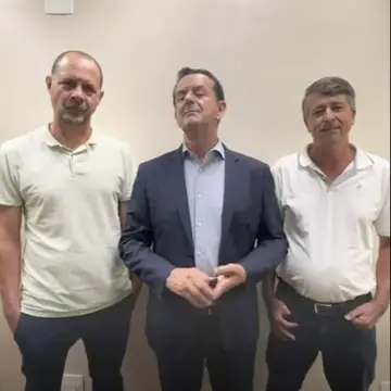 Publicação de Marcelo do Engenho sobre Flávio Bolsonaro em 19/10/2026