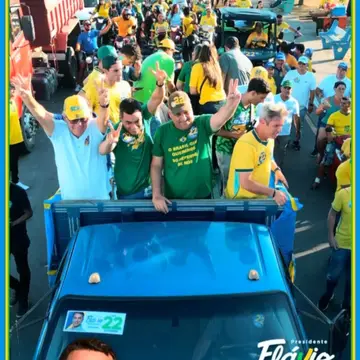 Publicação de Luciano de Menininha sobre Flávio Bolsonaro em 19/10/2026