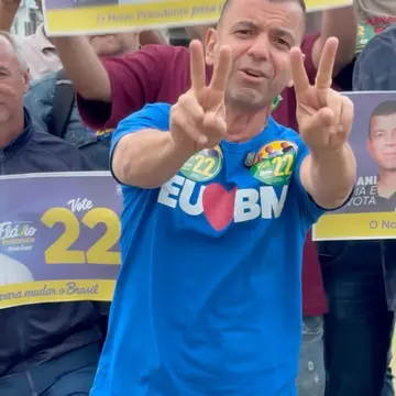 Publicação de Furlani sobre Flávio Bolsonaro em 19/10/2026