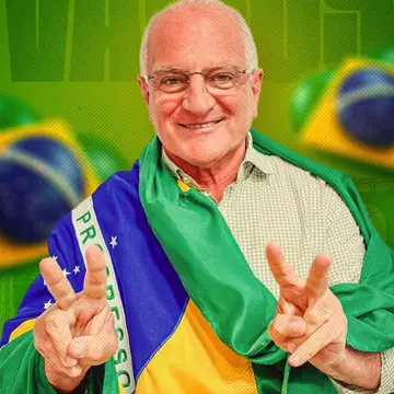 Publicação de Osmar Froner sobre Flávio Bolsonaro em 20/10/2026