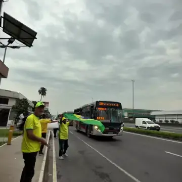 Publicação de Netinho Reis sobre Flávio Bolsonaro em 17/10/2026