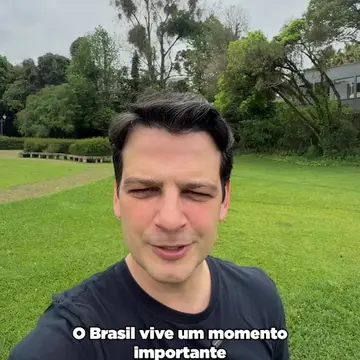 Publicação de Eduardo Pimentel sobre Flávio Bolsonaro em 13/10/2026