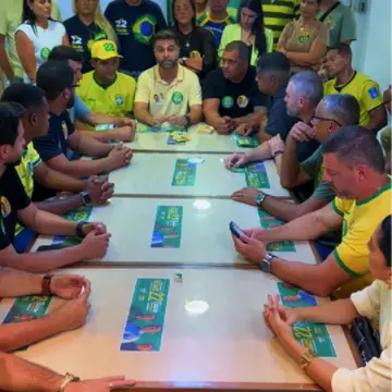Publicação de Wladimir Garotinho sobre Flávio Bolsonaro em 14/10/2026