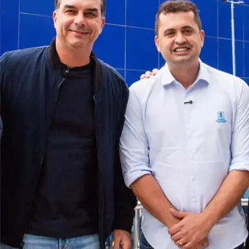 Publicação de Netinho Reis sobre Flávio Bolsonaro em 14/10/2026