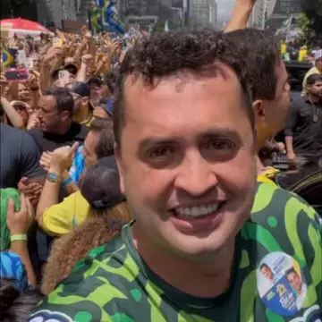 Publicação de Netinho Reis sobre Flávio Bolsonaro em 18/10/2026